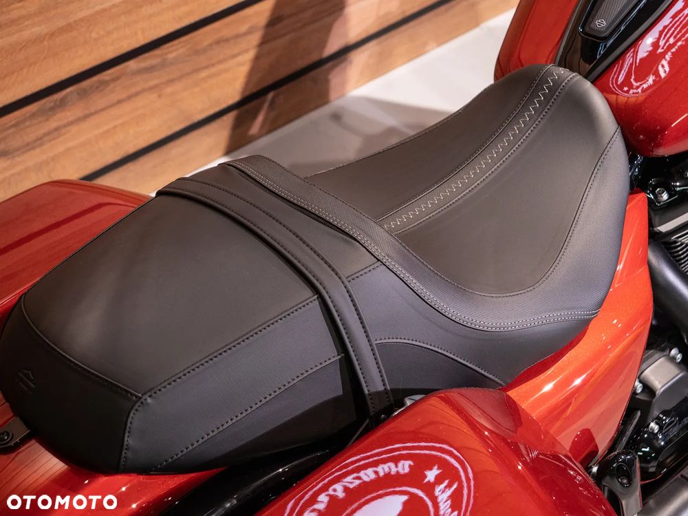 Harley-Davidson Touring Street Glide - 10