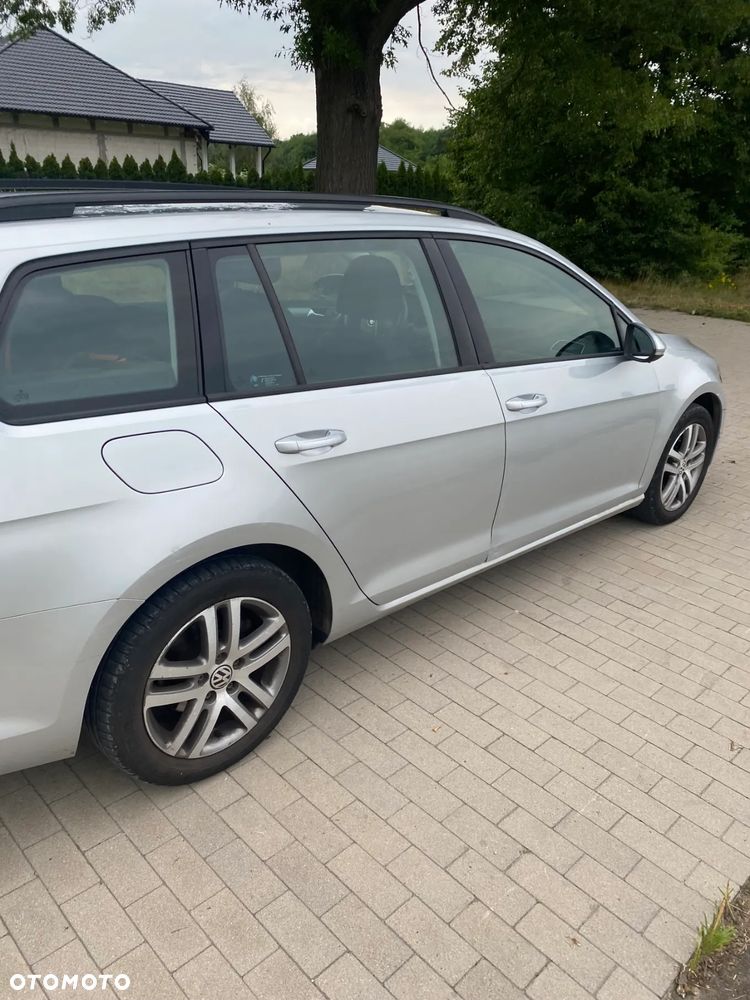 Volkswagen Golf - 6