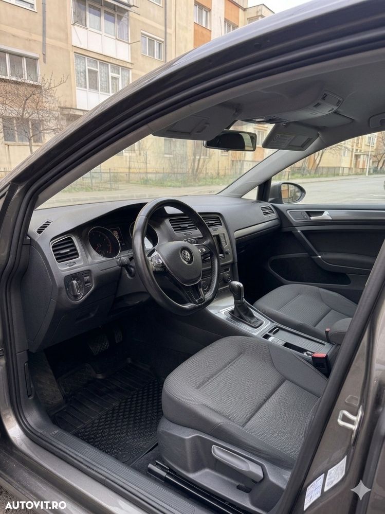 Volkswagen Golf 1.4 TSI Trendline DSG - 8