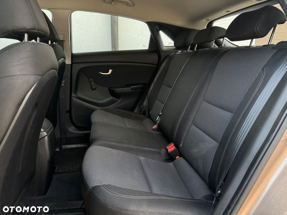 Hyundai i30 1.4 Premium - 18