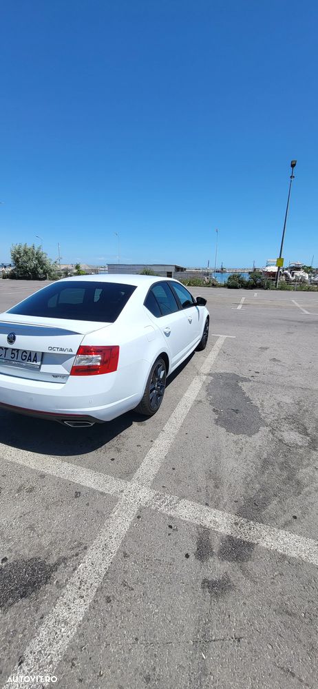 Skoda Octavia 2.0 TDI RS DSG - 4