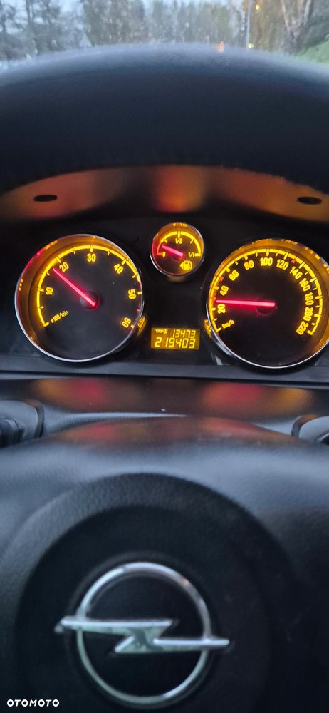 Opel Antara 2.2 CDTI 4x4 Design Edition - 8