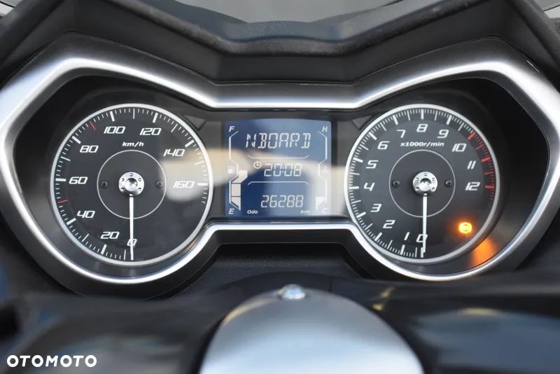 Yamaha X-max - 31