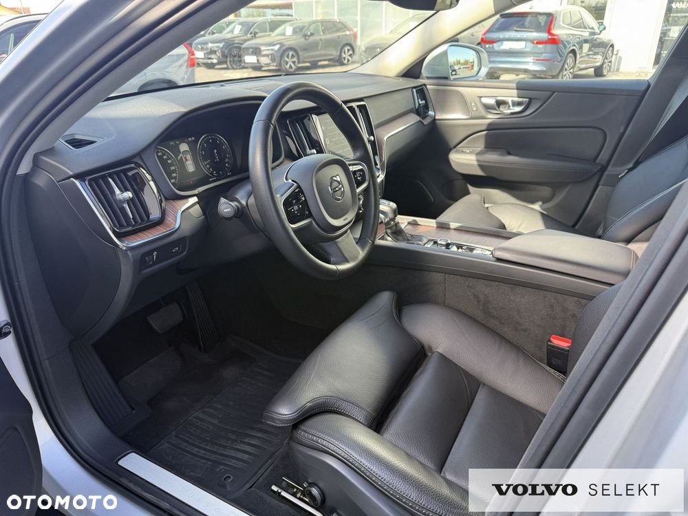 Volvo V60 Cross Country - 10