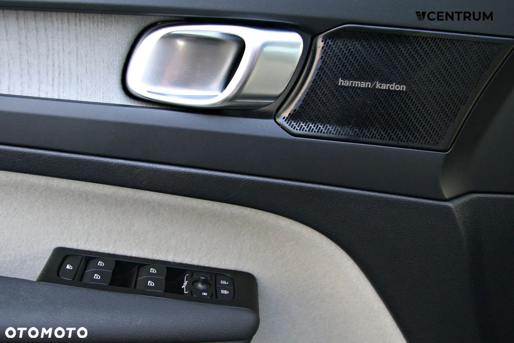 Volvo XC 40 B4 B AWD Inscription - 13