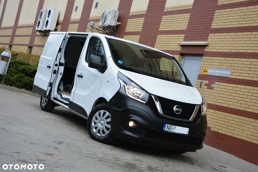 Nissan NV300 - 1