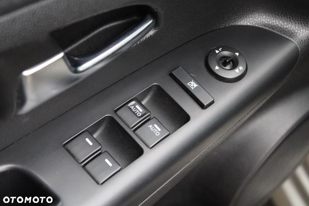 Kia Venga - 11