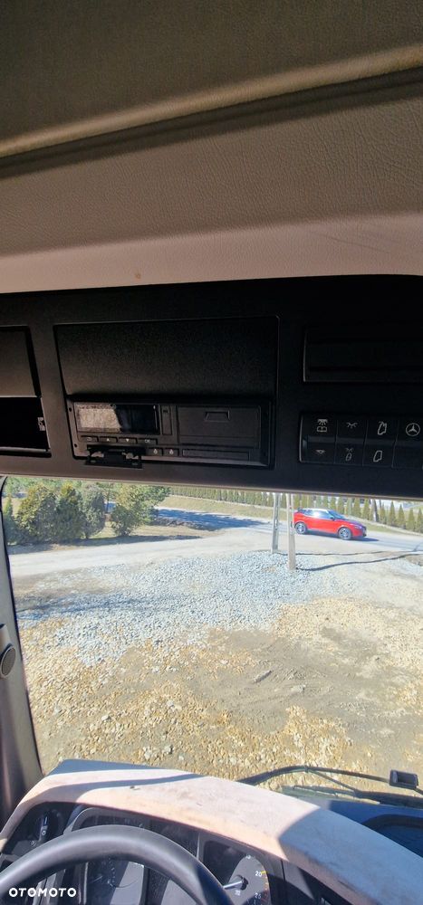 Mercedes-Benz Arocs - 18