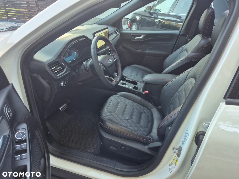 Ford Escape 2.0 EcoBoost AWD Titanium - 23