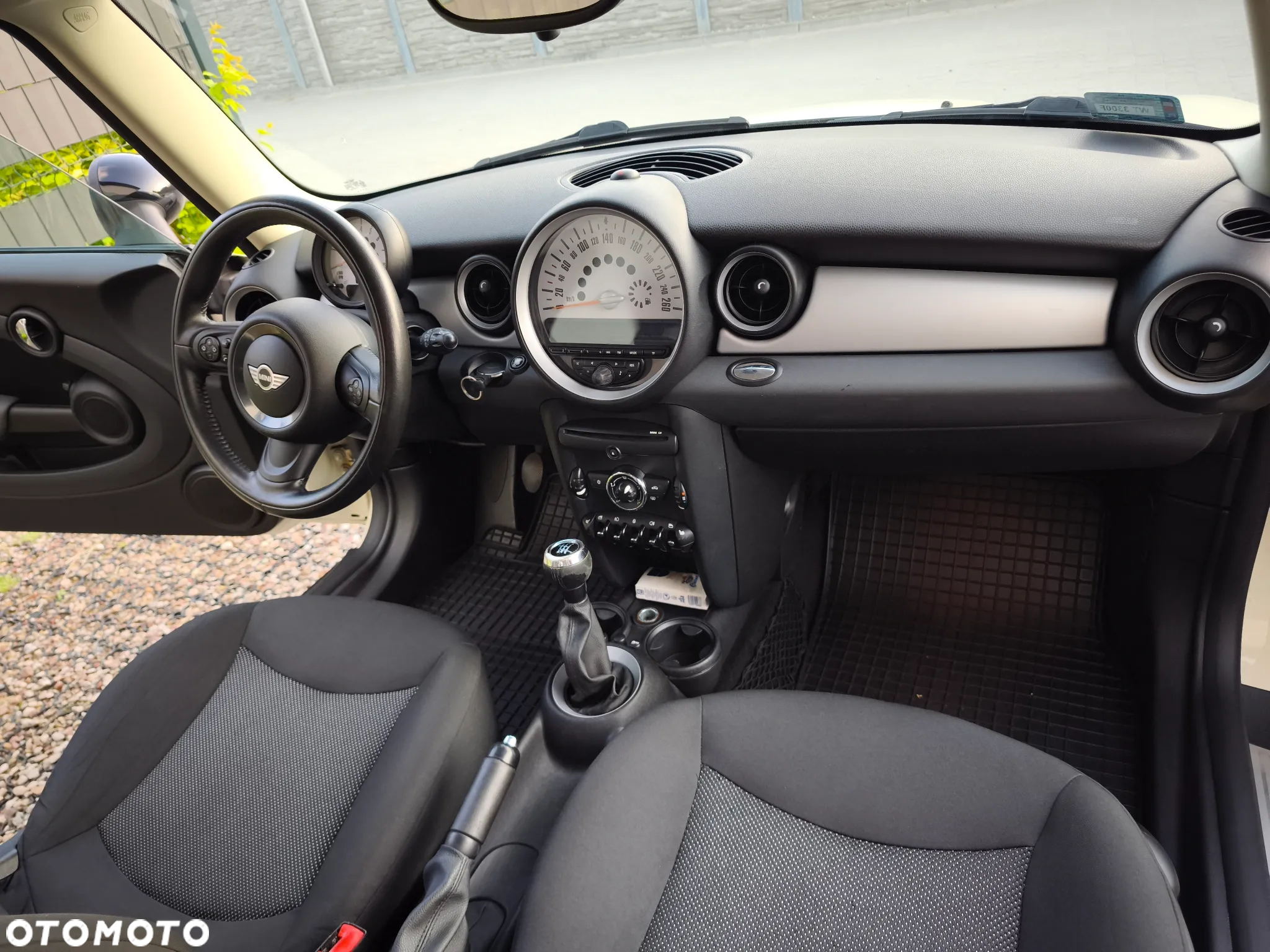 MINI ONE Standard - 8