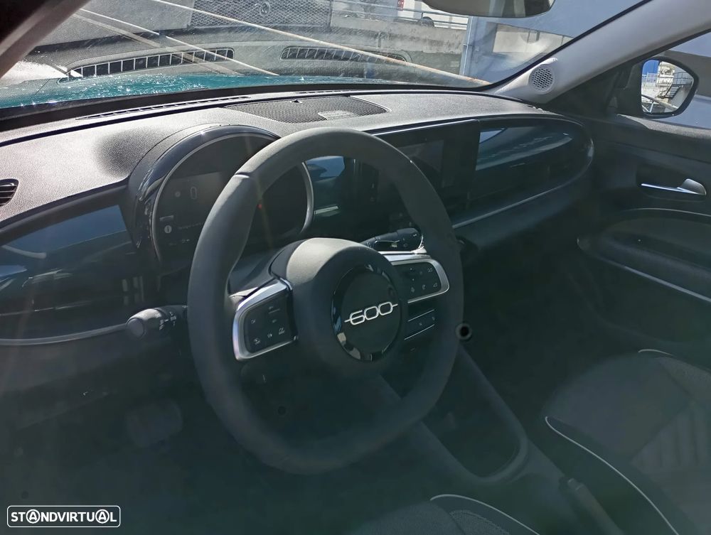 Fiat 600 1.2 Hybrid Icon - 8