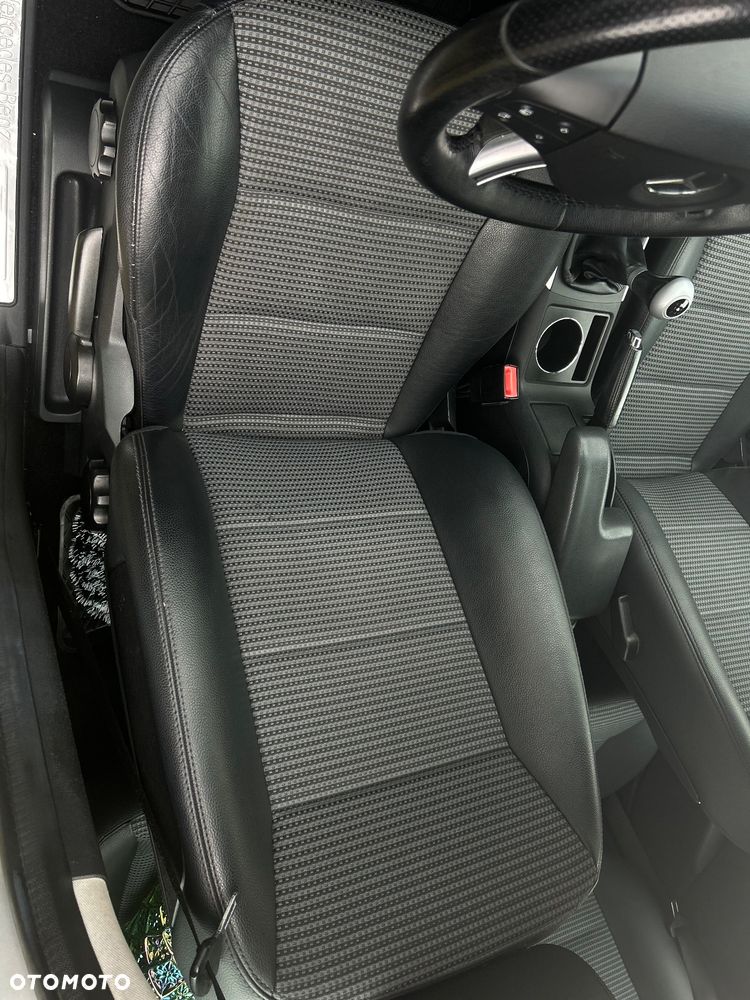 Mercedes-Benz Klasa B 200 Special Edition - 17