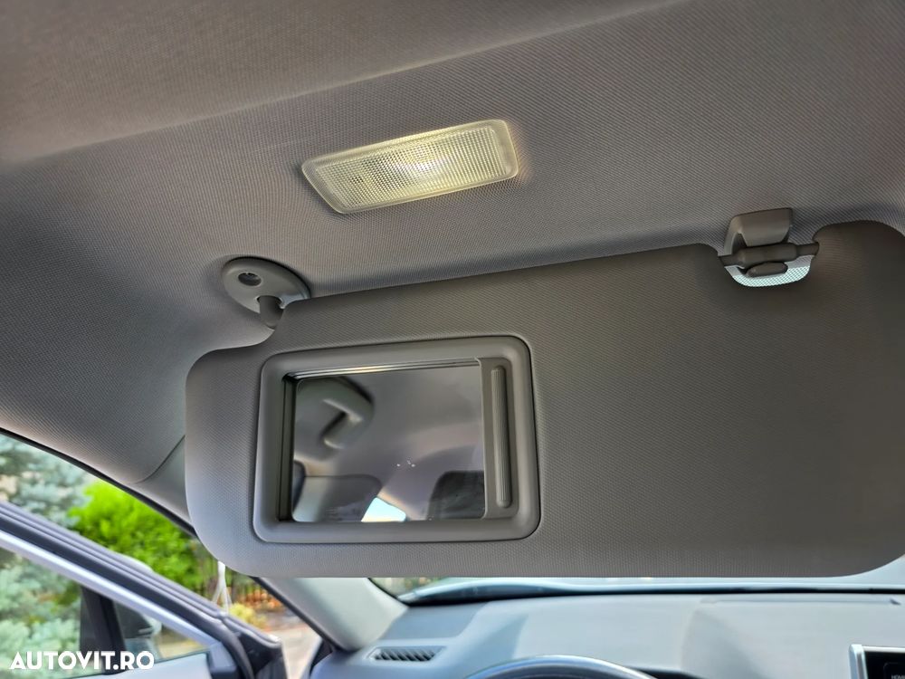 Toyota RAV4 2.5 VVT-iE 4x4 Luxury Plus - 17