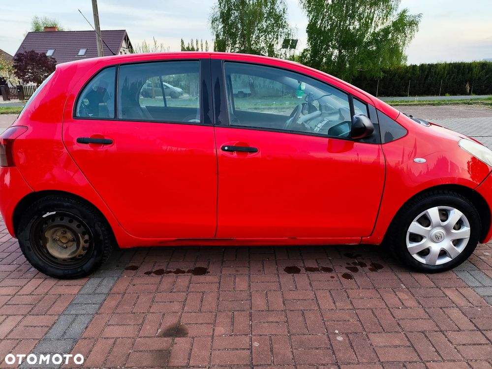 Toyota Yaris - 2