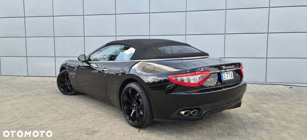 Maserati GranTurismo S Automatik - 18