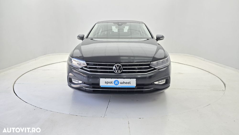 Volkswagen Passat 2.0 TDI DSG Comfortline - 2