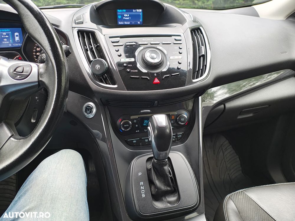 Ford Kuga 2.0 TDCi 4WD Powershift Titanium - 6