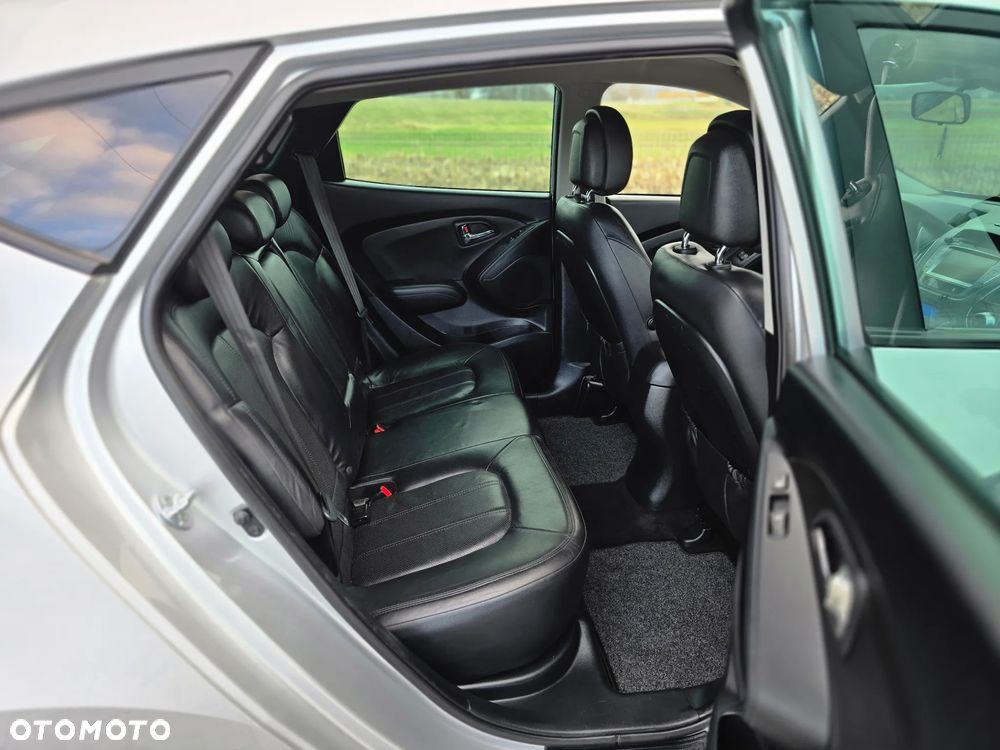 Hyundai ix35 2.0 CRDi 4WD Automatik Premium - 23