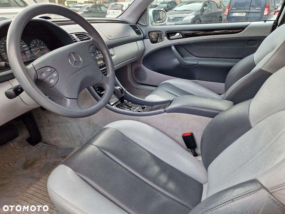 Mercedes-Benz CLK - 14