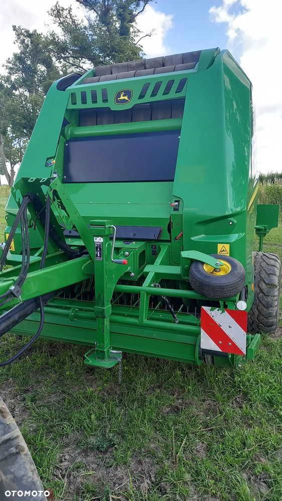 John Deere V451M - 3