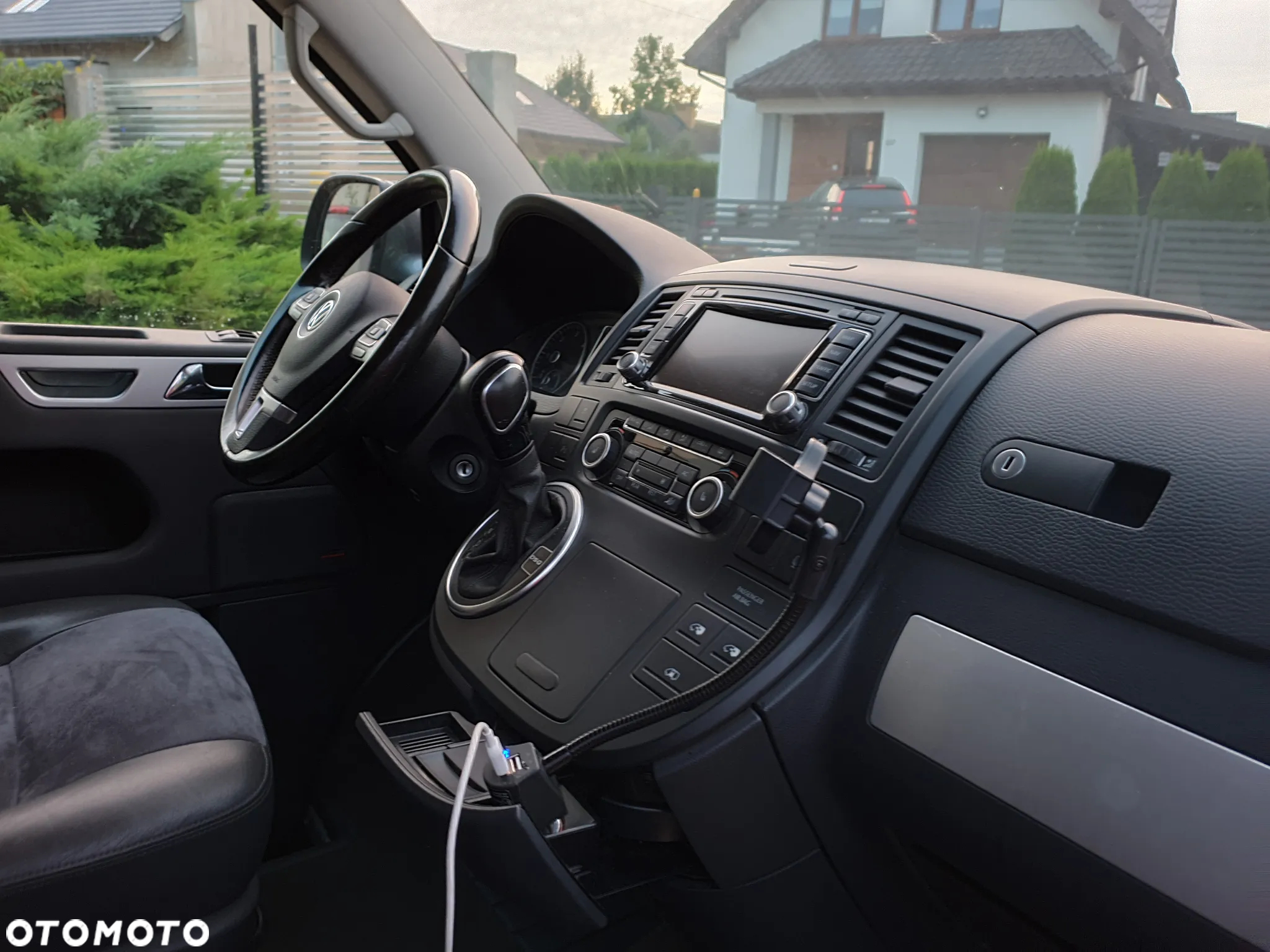 Volkswagen Multivan - 8