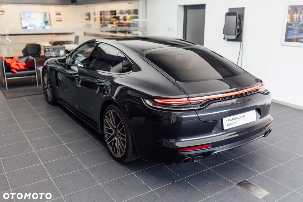 Porsche Panamera GTS - 12