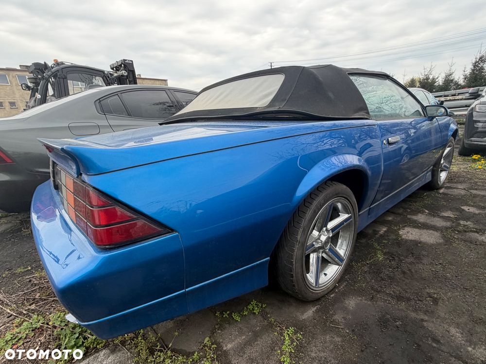 Chevrolet Camaro 5.0 IROC - 6
