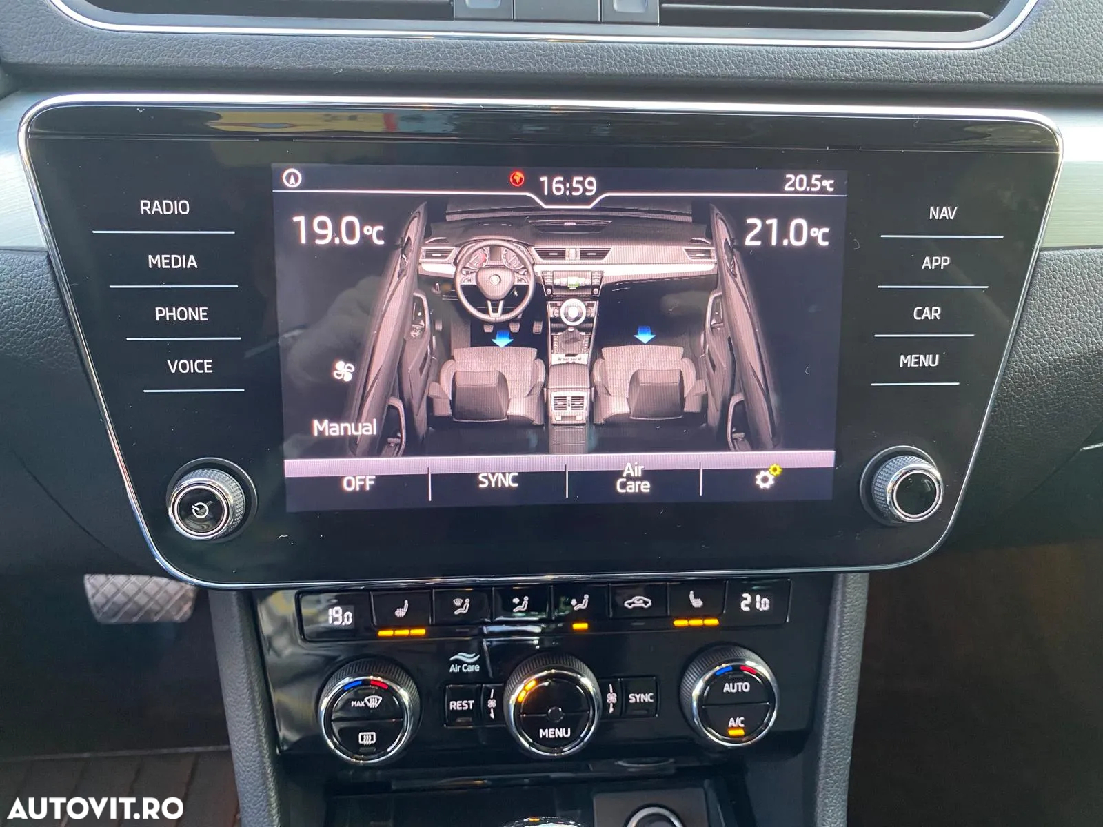 Skoda Superb 1.4 TSI ACT DSG Ambition - 21