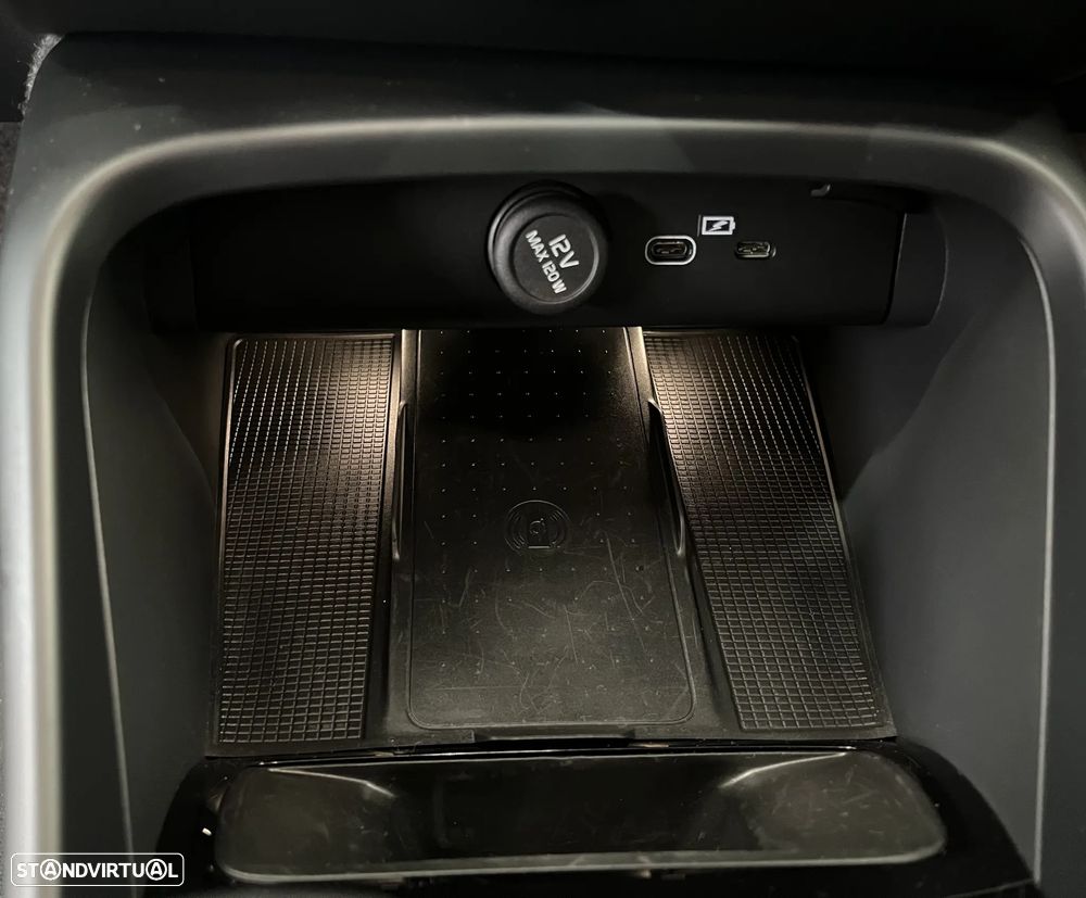 Volvo XC 40 2.0 B3 Black Edition - 22