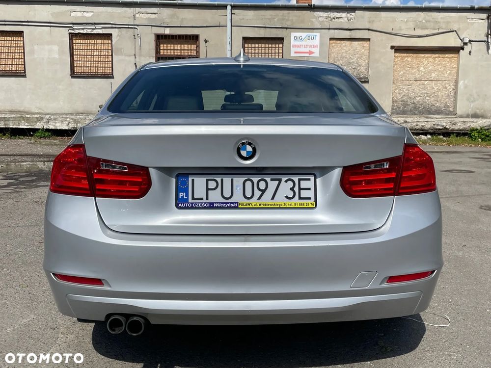 BMW Seria 3 328i xDrive - 7