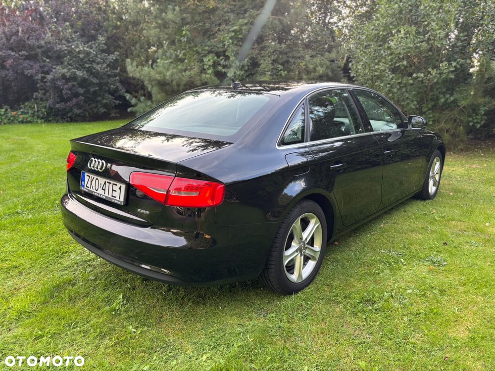 Audi A4 Limousine - 4