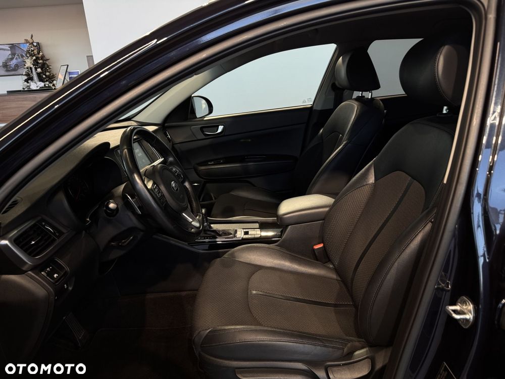 Kia Optima - 18
