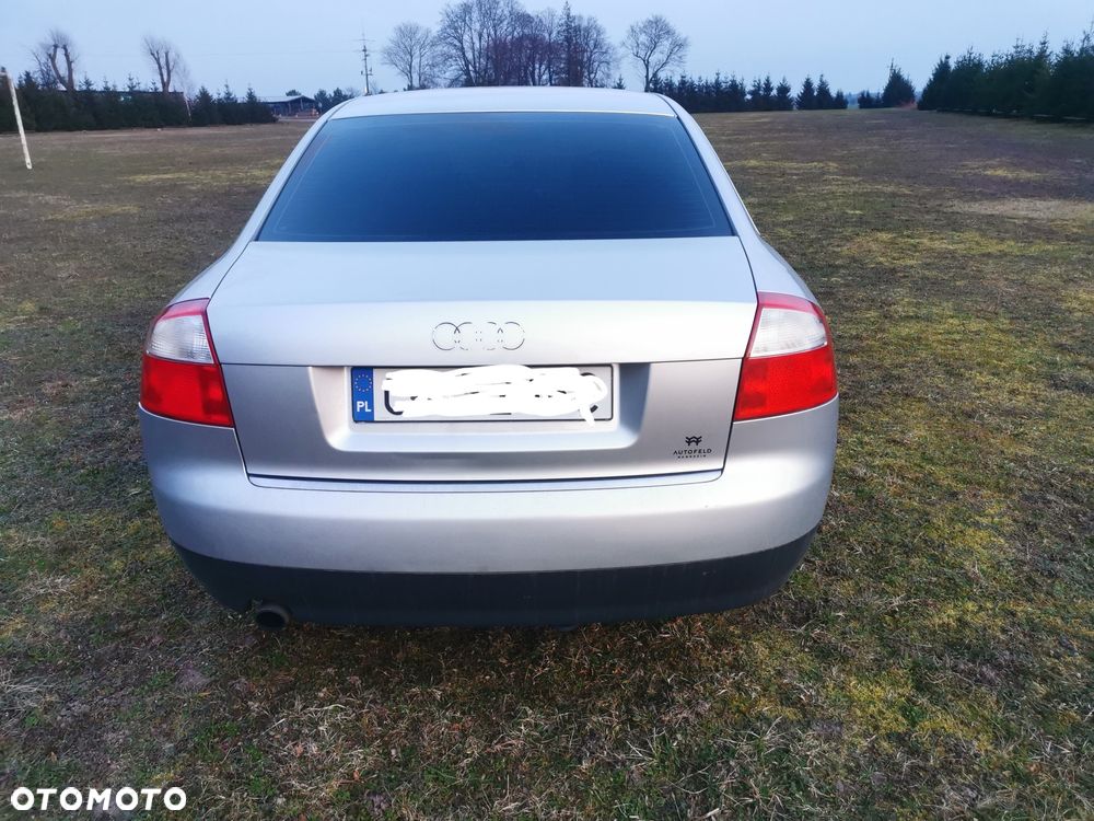 Audi A4 Limousine - 5