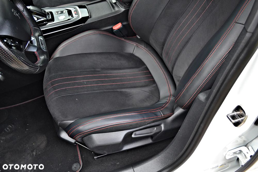 Peugeot 308 BlueHDi FAP 180 EAT8 Stop & Start GT - 26