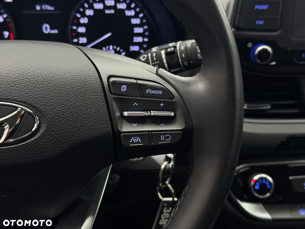 Hyundai i30 1.5 DPI Classic + - 22