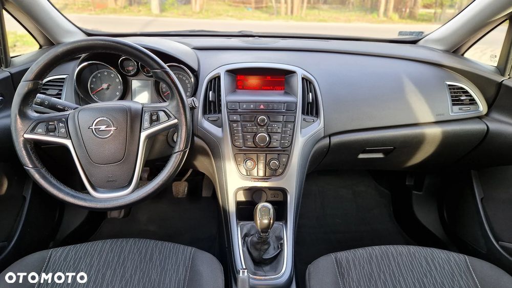 Opel Astra 1.4 T Enjoy - 11