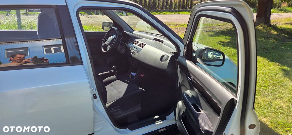 Suzuki Swift - 10