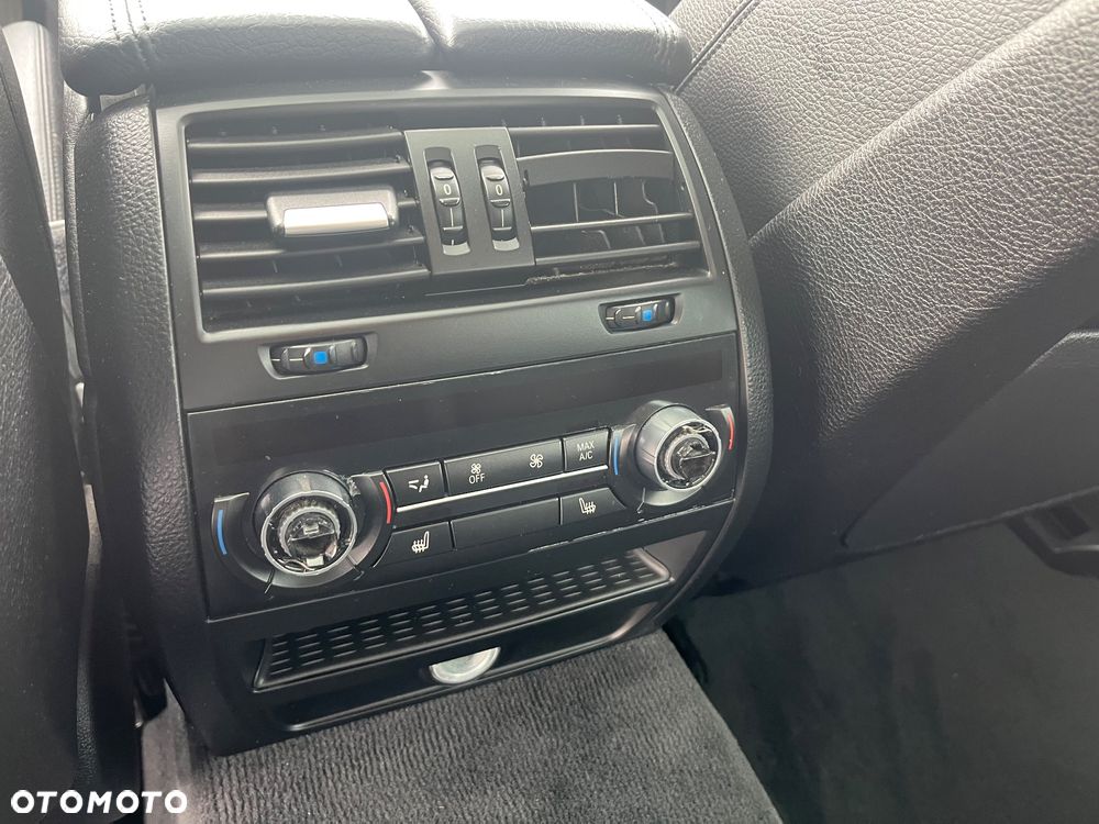 BMW Seria 5 530d Sport-Aut Luxury Line - 8