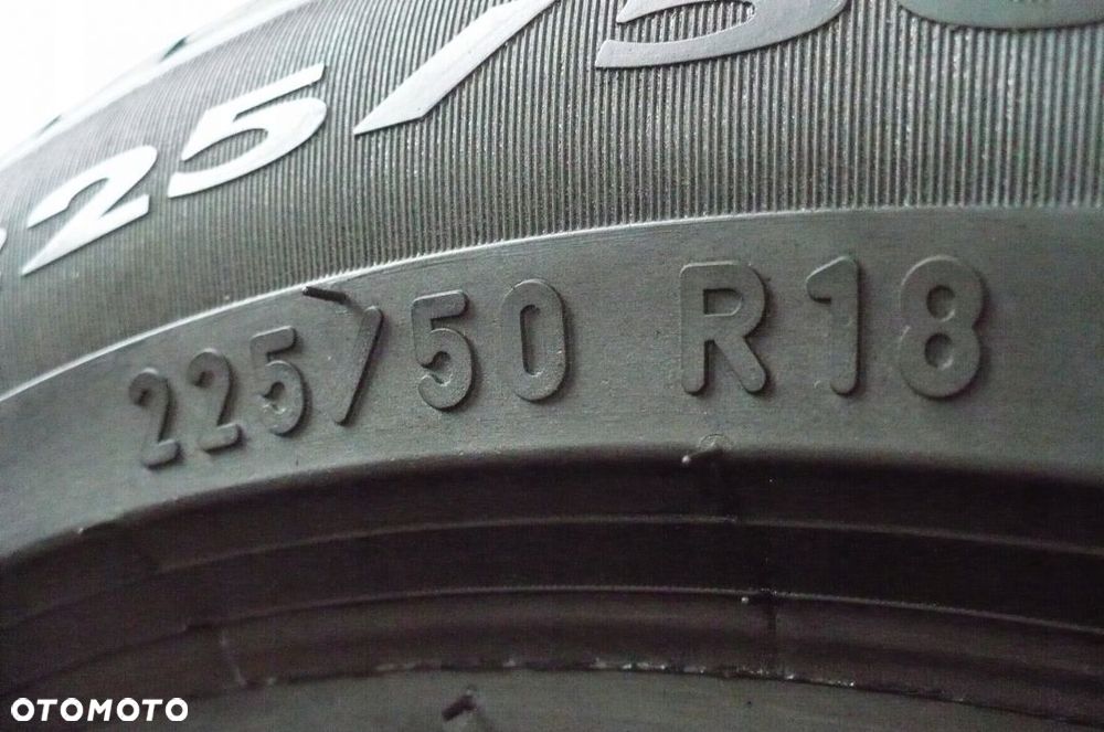 PIRELLI Cinturato P7 225/50R18 5,7mm 2016 - 2