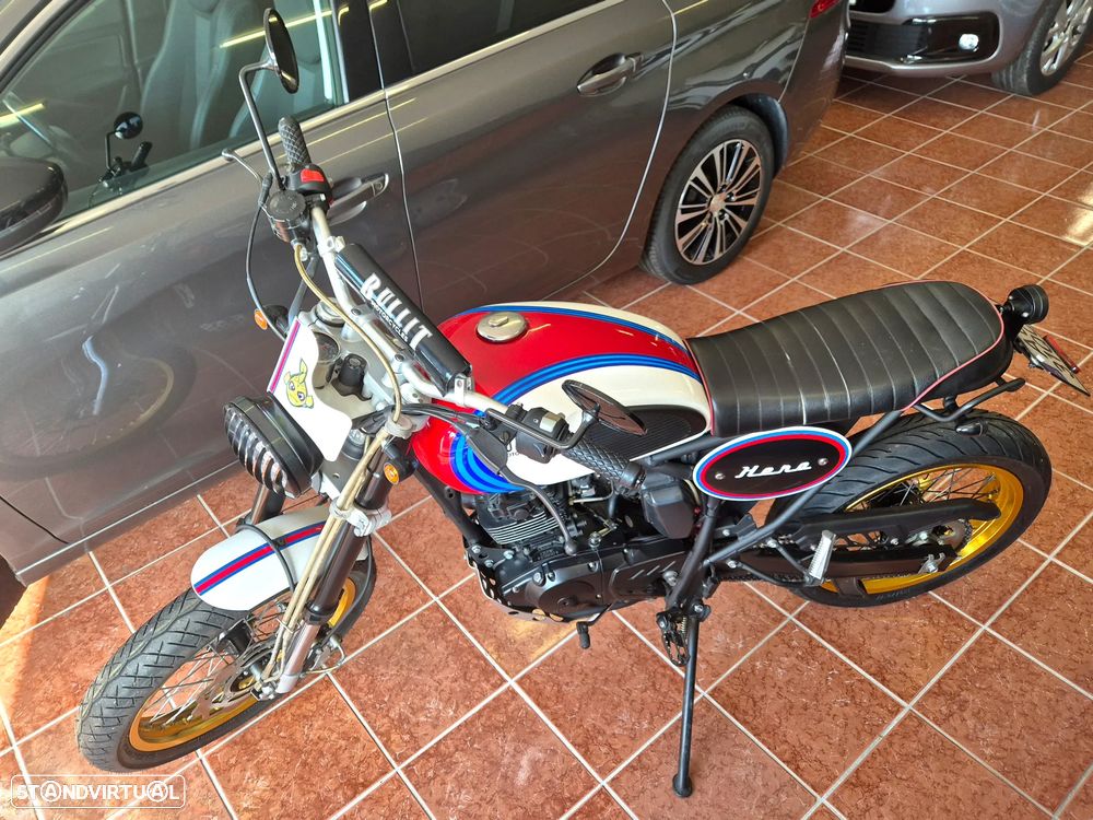 Bullit Hero 125 Martini - 3