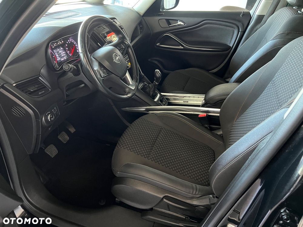 Opel Zafira - 11