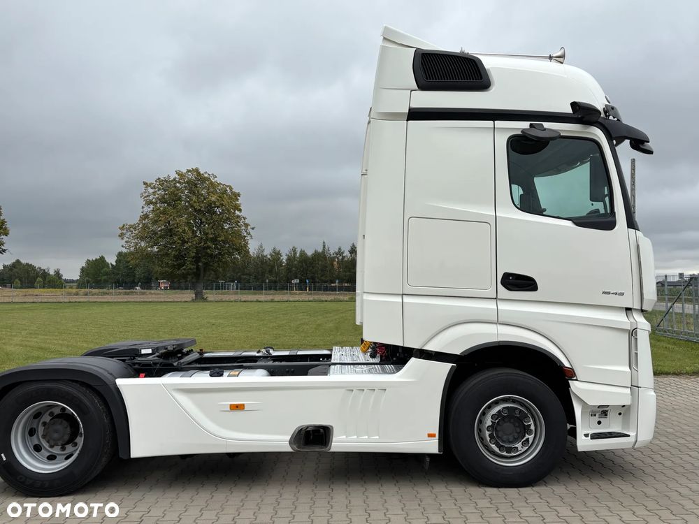 Mercedes-Benz Actros 1845 MP5 kabina BIG SPACE bez retardera, spojlery boczne , bezwypadkowy (1945, 1848 1851) - 19