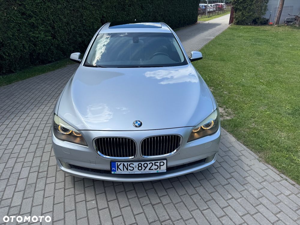 BMW Seria 7 750Li - 4