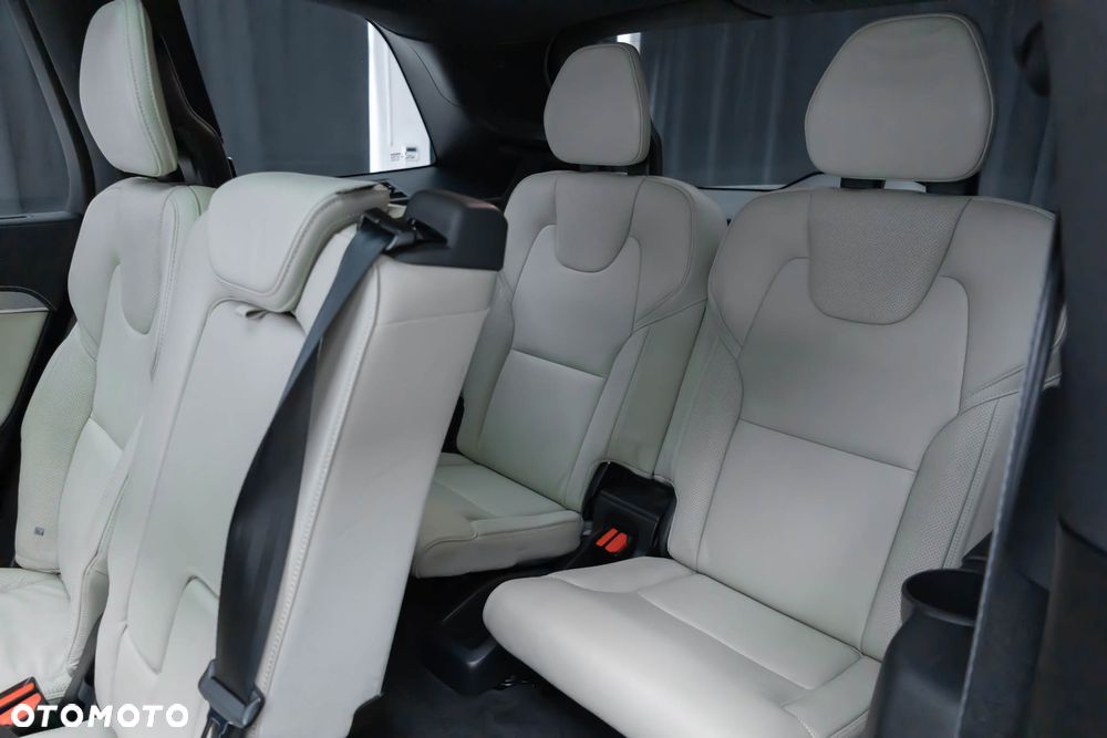 Volvo XC 90 B5 D AWD Geartronic RDesign - 36
