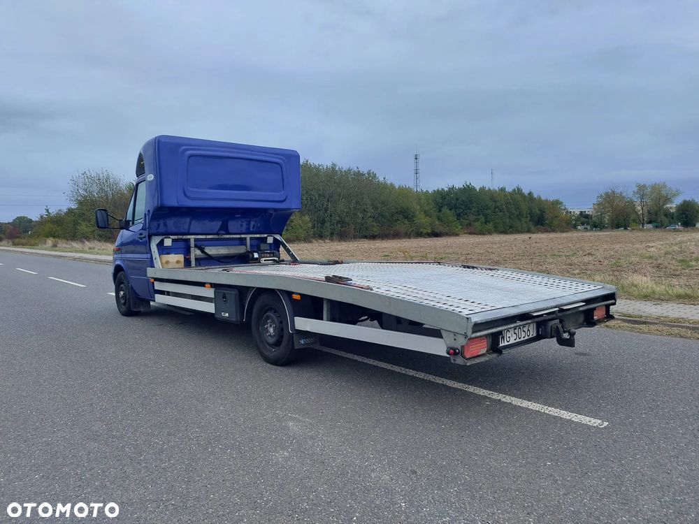 Mercedes-Benz Sprinter - 4