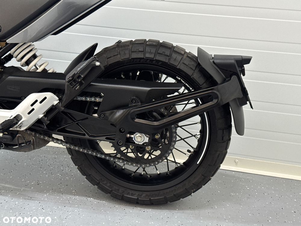 Husqvarna Svartpilen - 14