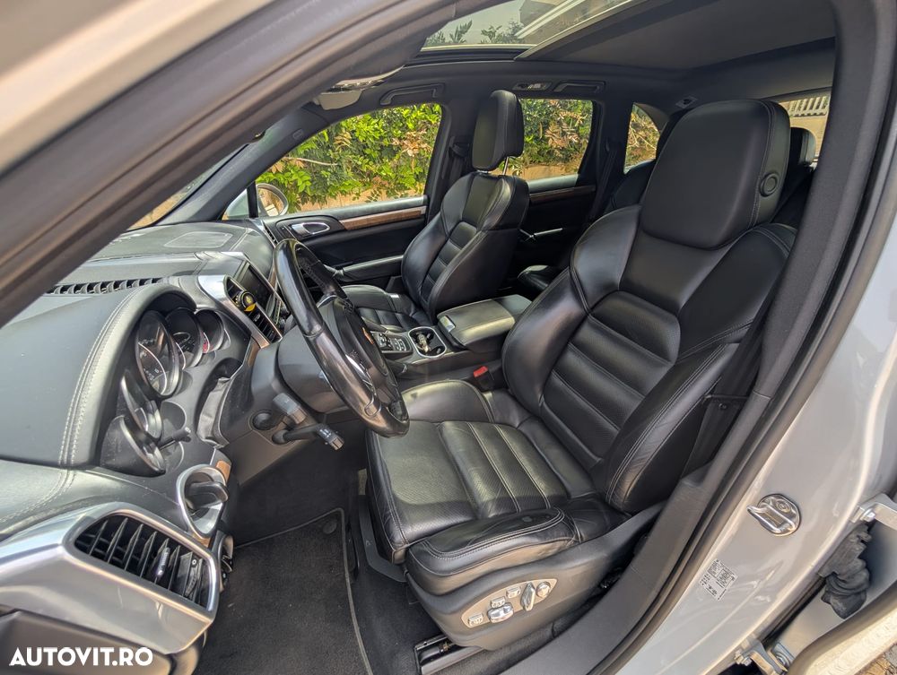 Porsche Cayenne Platinum Edition - 16