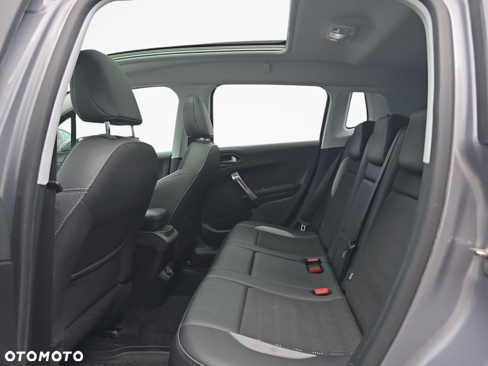 Peugeot 2008 1.2 Pure Tech Allure S&S EAT6 - 22