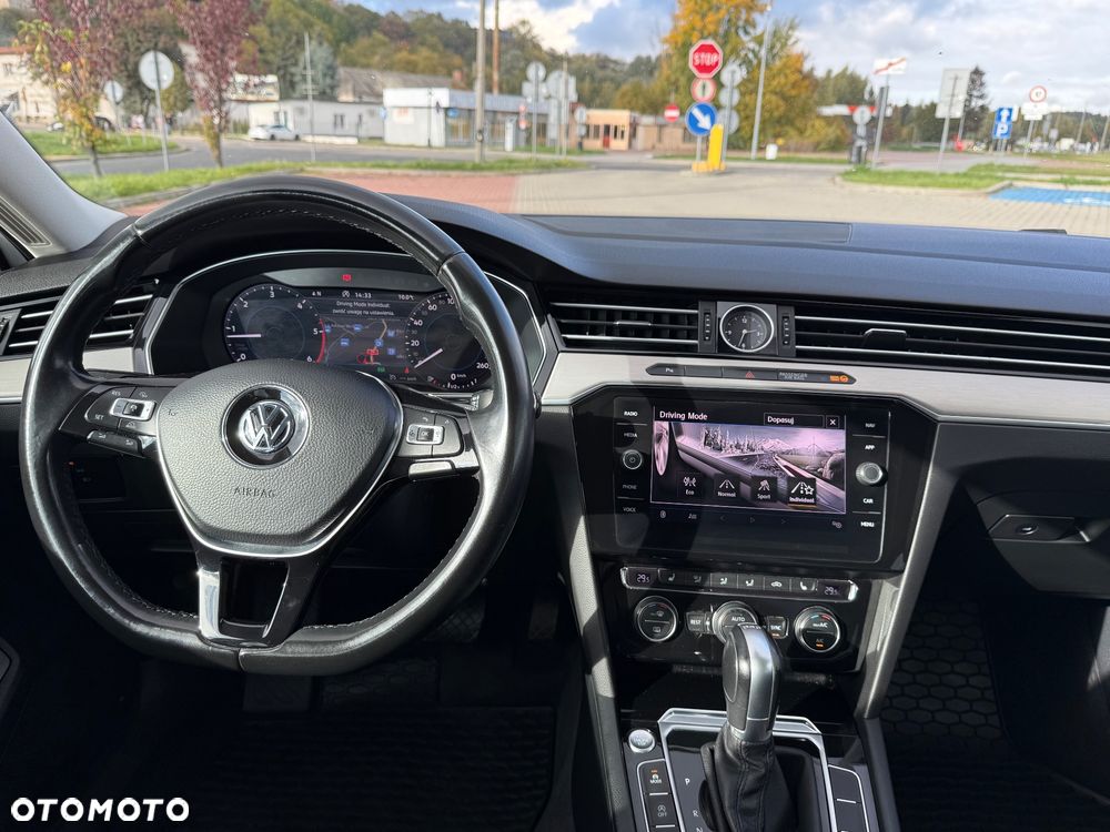 Volkswagen Passat - 9
