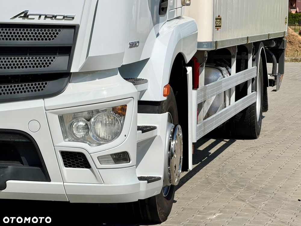 Mercedes-Benz ACTROS 1830 / CHŁODNIA / 19 EUROPALET / WINDA / THERMO KING T-1200R / 2019 ROK / NISKI PRZEBIEG / SYPIALKA / SPROWADZONY - 15
